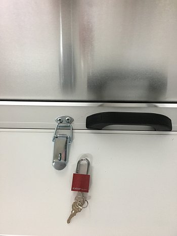 AAG_zapadak_se_zamkem